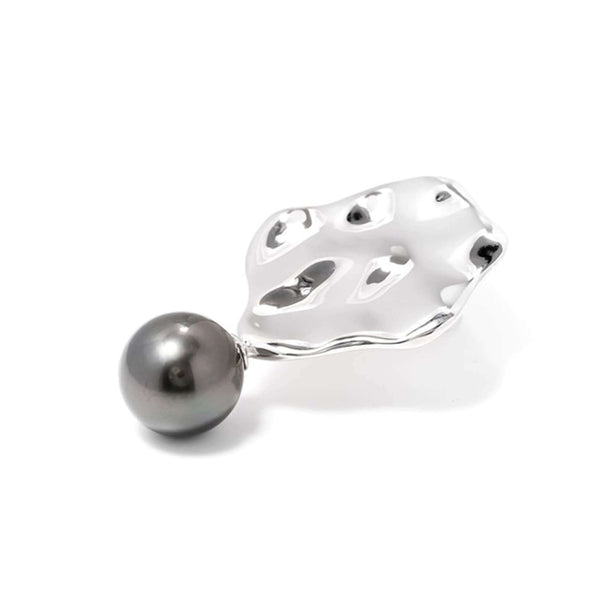 Tahitian Black Pearl 11mmUP  Shell Motif Pearl Pierce  Outside Single (One Ear)  Silver/K10WG  (marlena-53-5545)