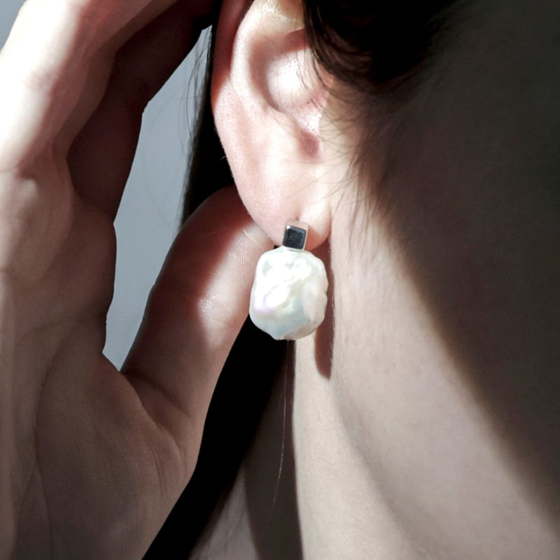 Freshwater Pearl 12mmUP  Carre Pierce  Baroque Pearl Carre Earring (Pair)  Silver/K18WG (marlena-53-5836)
